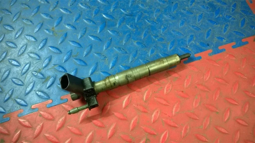 форсунка дизельная электрическая BMW X3 E83  N47D20A 177лс 2.0D