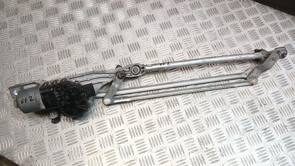 Трапеция стеклоочистителей передняя Ford Focus 2