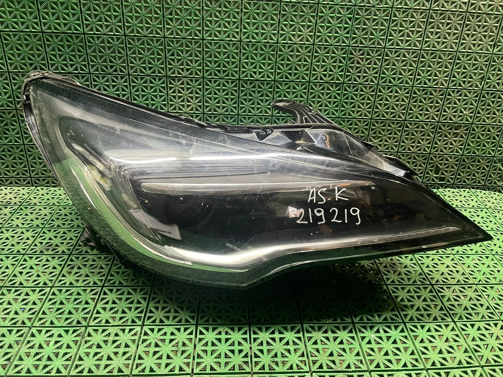 Фара OPEL ASTRA K 2016- правая б/у ASTRA K(2016-