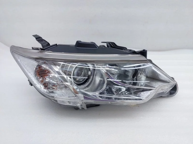 Фара Toyota Camry 2017 55