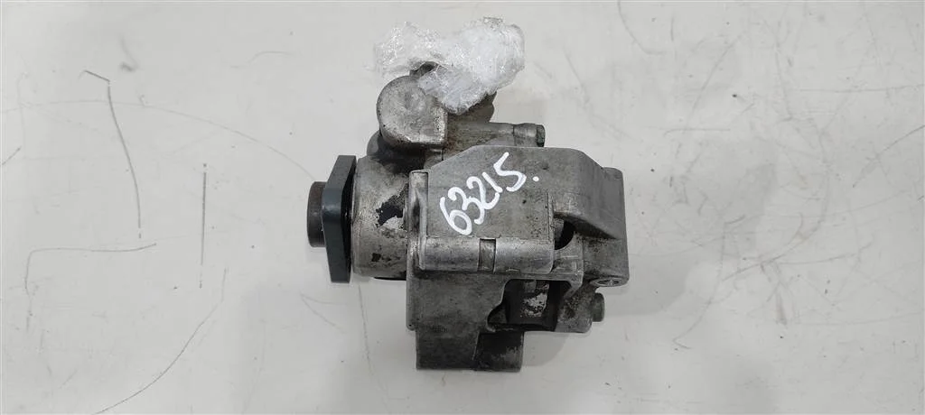 Насос гидроусилителя руля 8D0145156F  2.8 Бензин