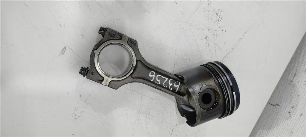 Поршень M57D30, 306D1  3.0 Турбо дизель BMW