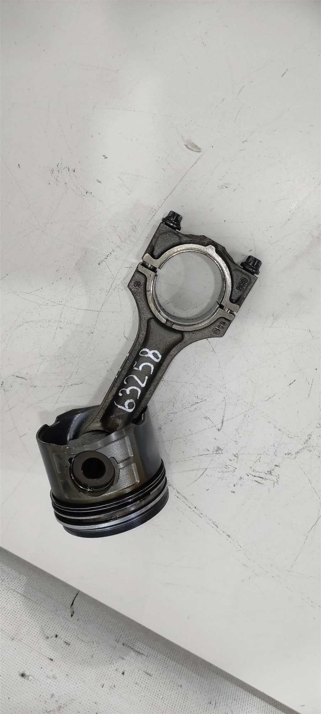 Поршень M57D30, 306D1  3.0 Турбо дизель BMW