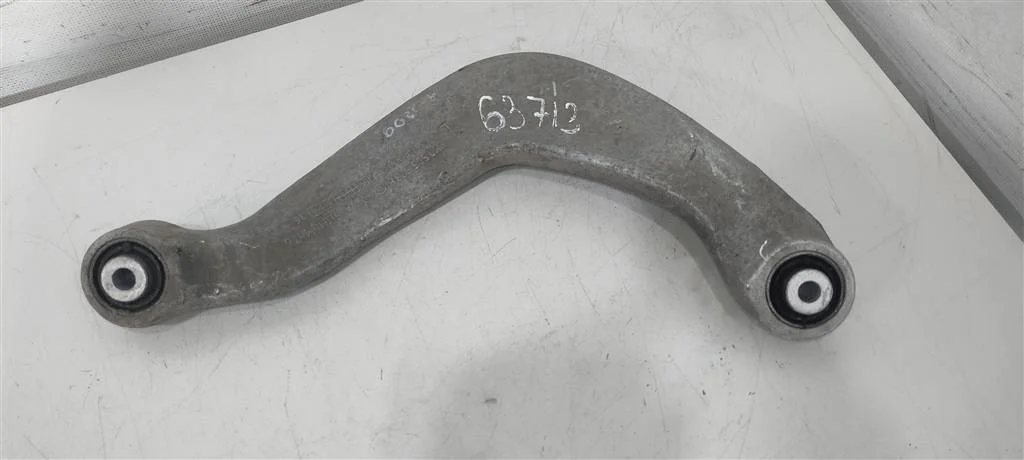 Рычаг задний левый 8K0505323H  3.0 Бензин Porsche