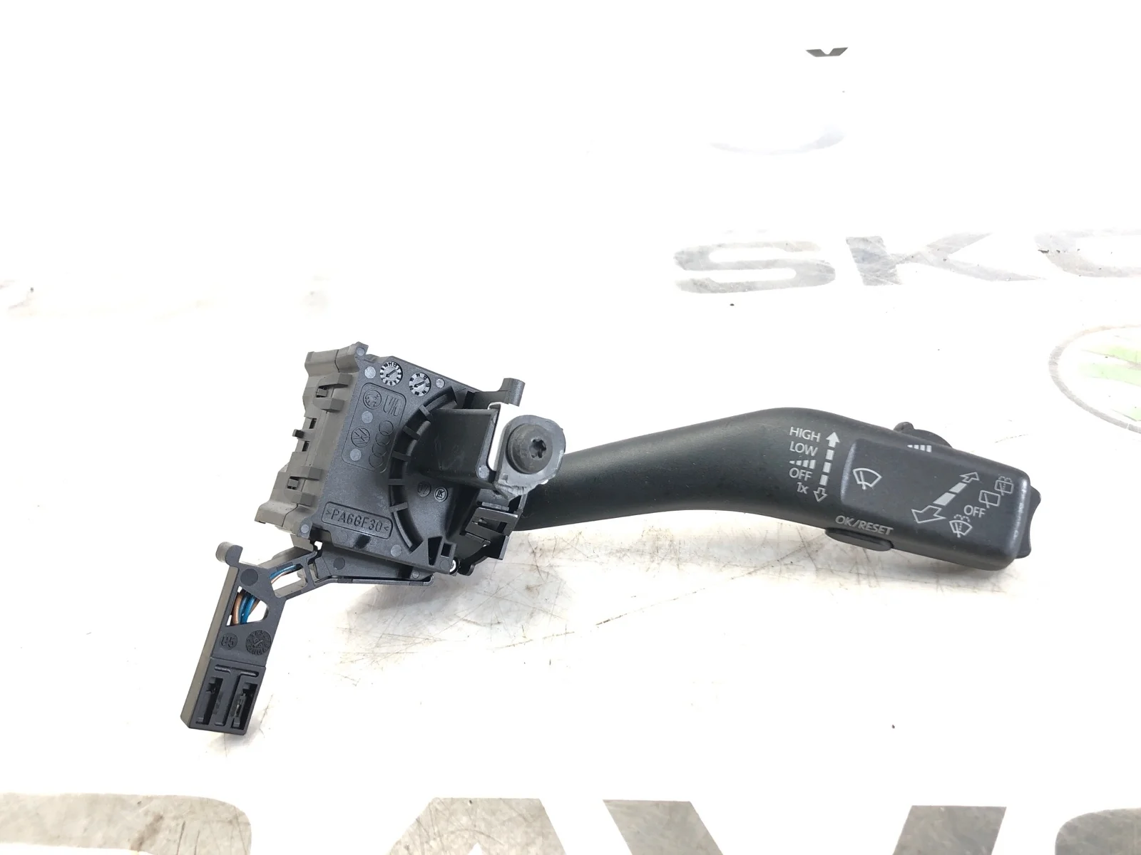 Подрулевой переключатель дворников Skoda Octavia Rs 2010 1K0953519J9B9 A5 (1Z) 2.0 CCZA