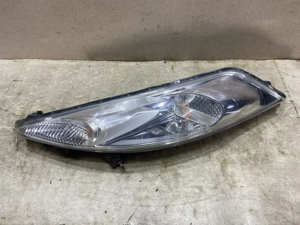 Габарит левый Nissan Juke F15 2010