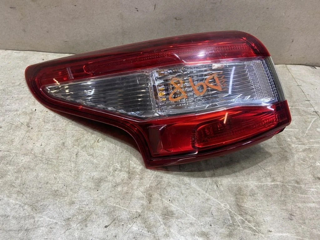 Фонарь левый  Nissan Qashqai J11 С ДЕФЕКТОМ