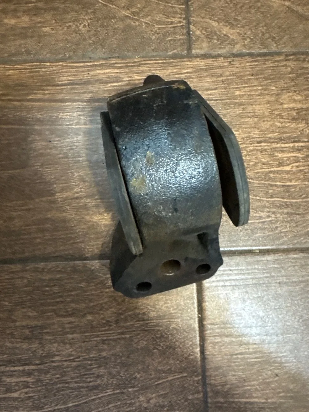 Опора двигателя Kia Magentis I (2000—2003)