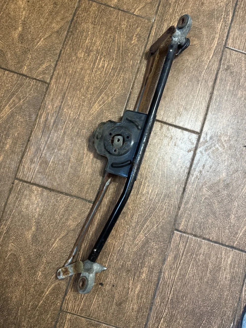 Трапеция стеклоочистителей Kia Magentis I (2000—2003)