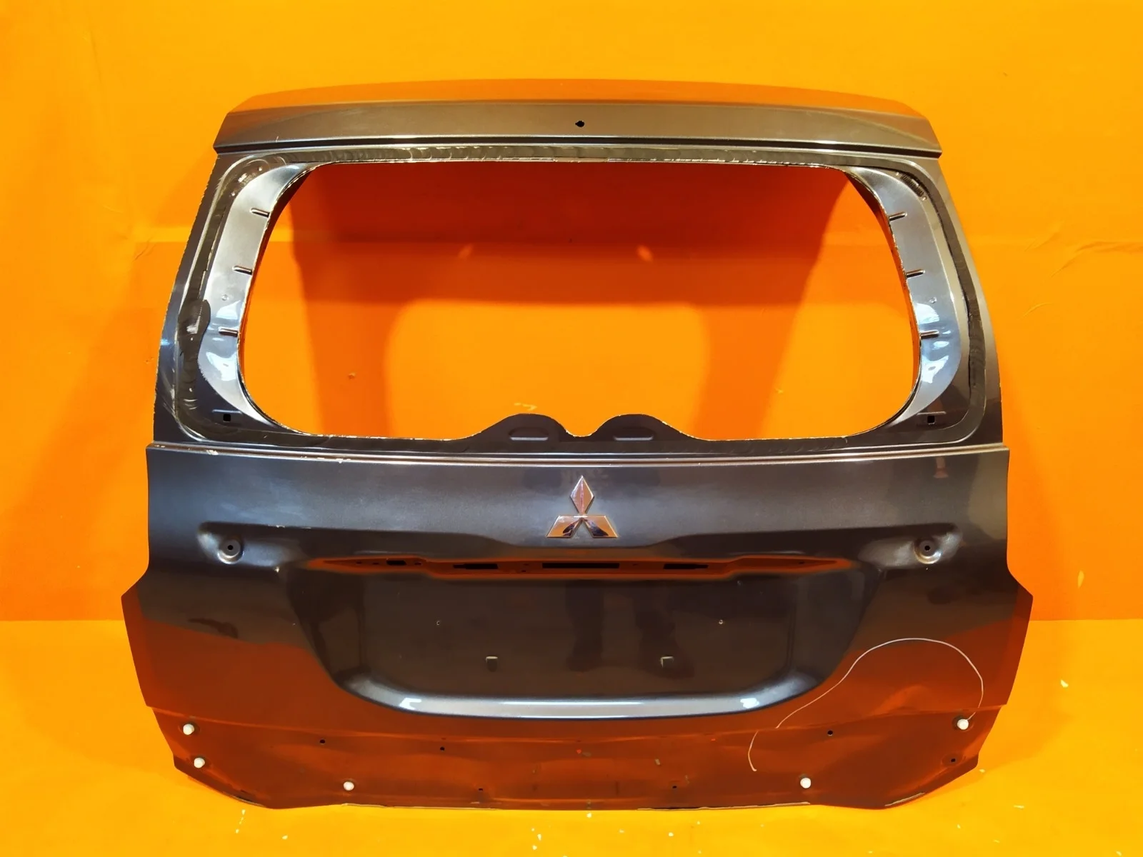 Дверь багажника Mitsubishi Pajero Sport 2015-2021 3