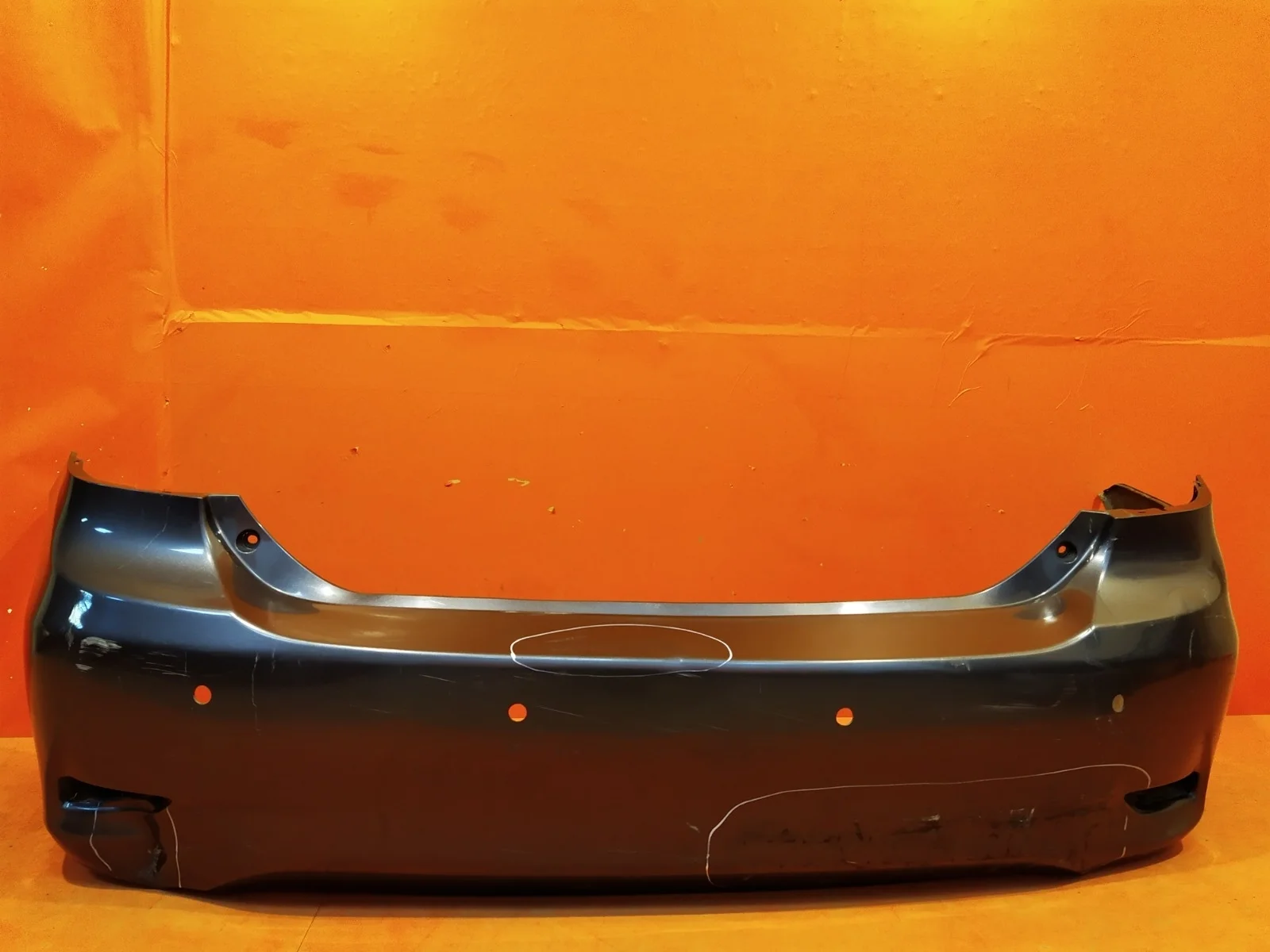 Бампер Toyota Corolla 2010-2013 E140 E150