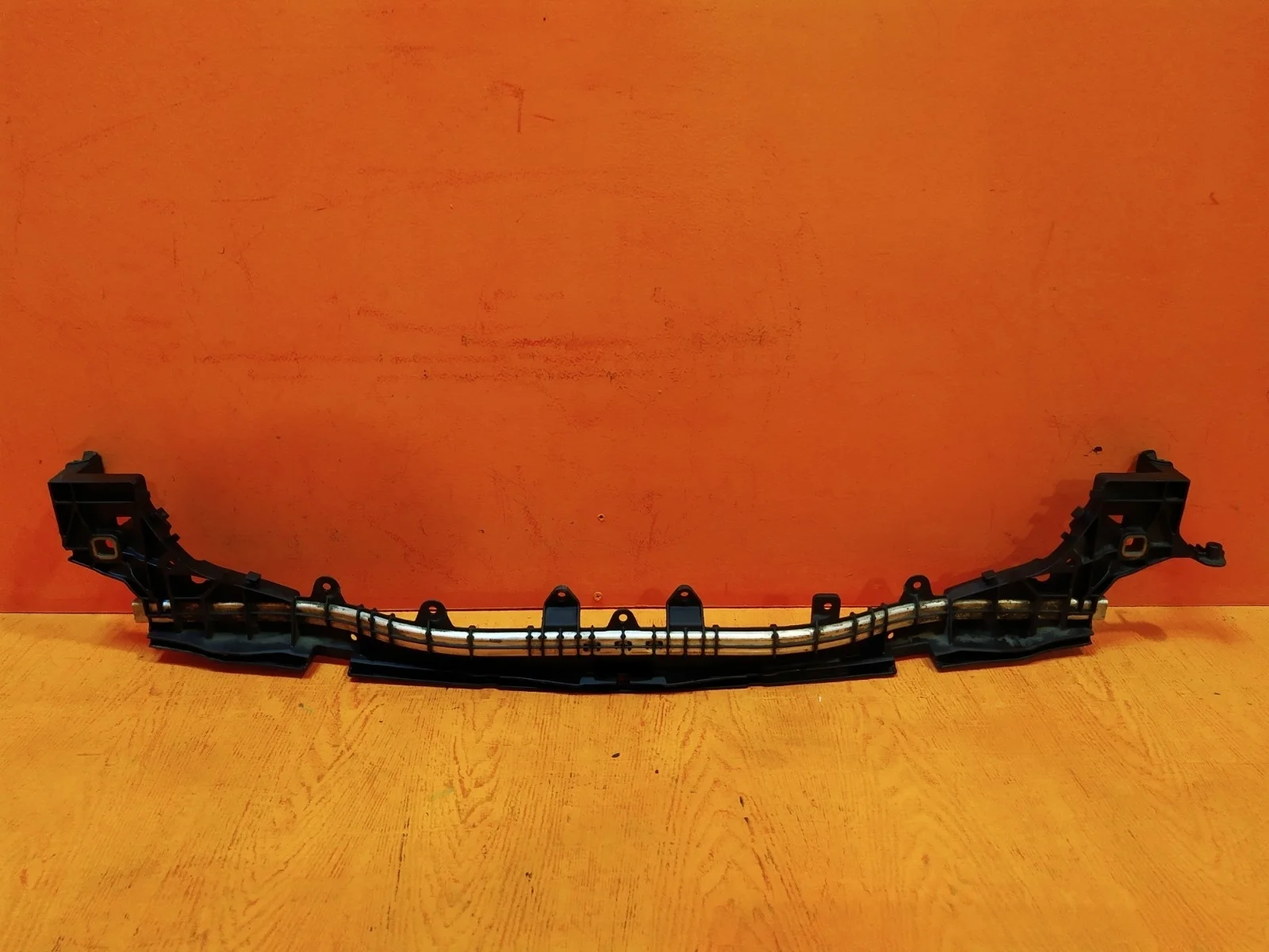 Кронштейн радиатора Mercedes -Class 2014-2021 W205