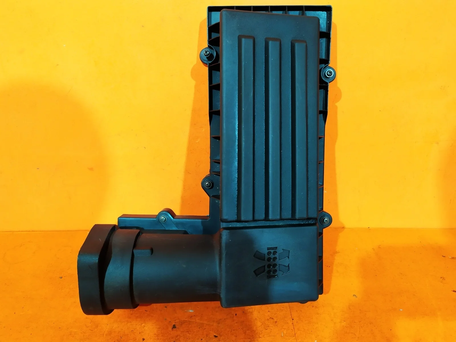 Корпус воздушного фильтра Skoda Yeti 2009-2018