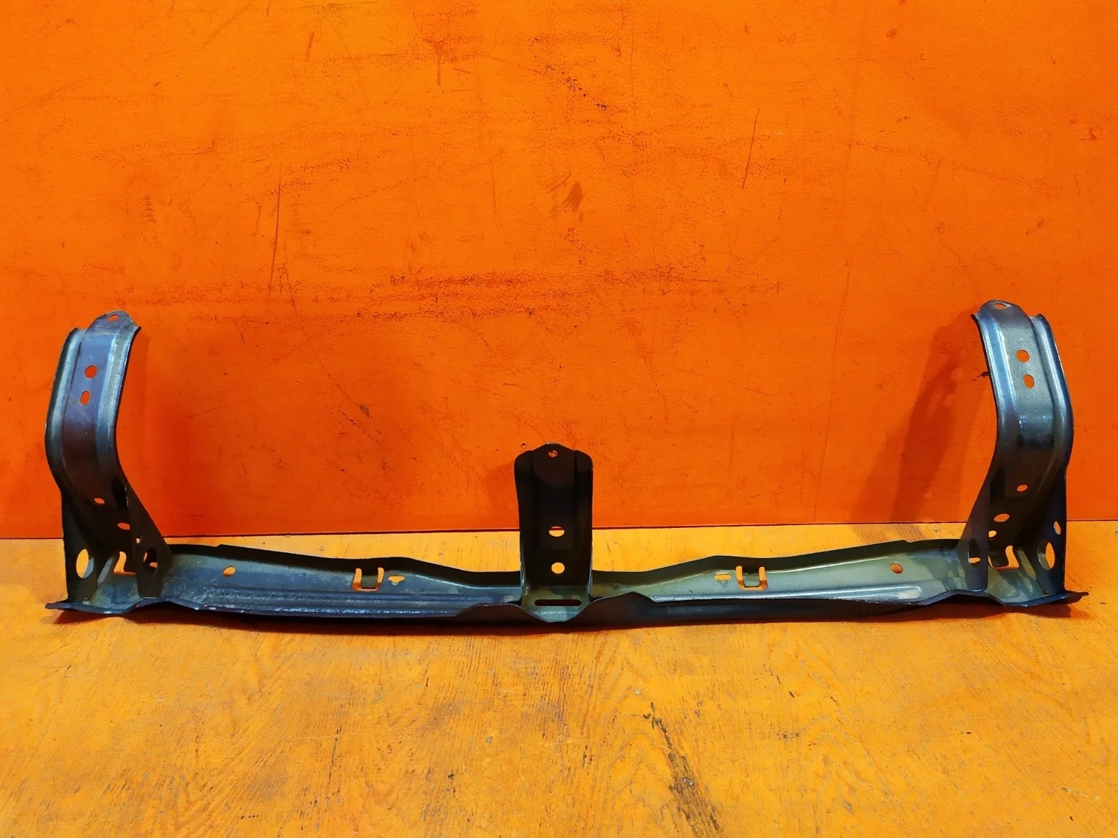 Усилитель бампера Mitsubishi Pajero Sport 2015-2021 3