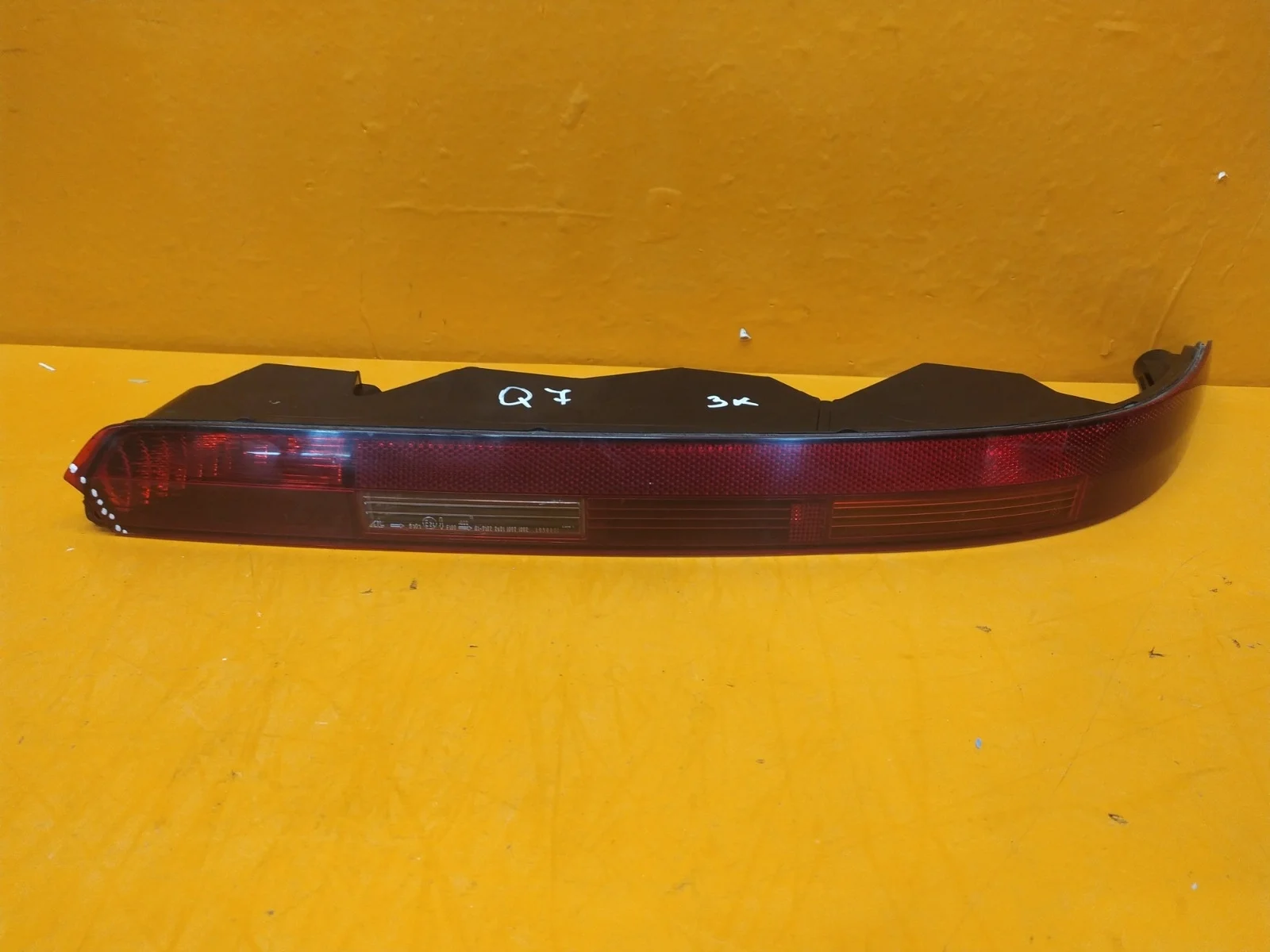 Фонарь противотуманный Audi Q7 2015-нв 4M