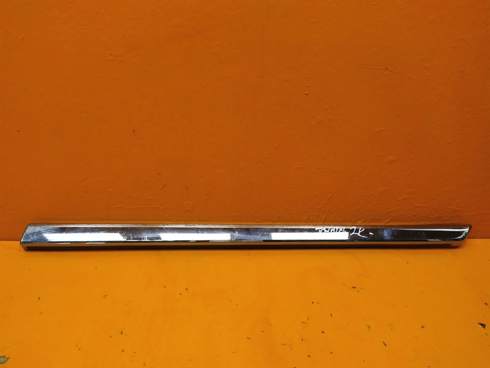 Молдинг двери Toyota Land Cruiser 2015-2021 200