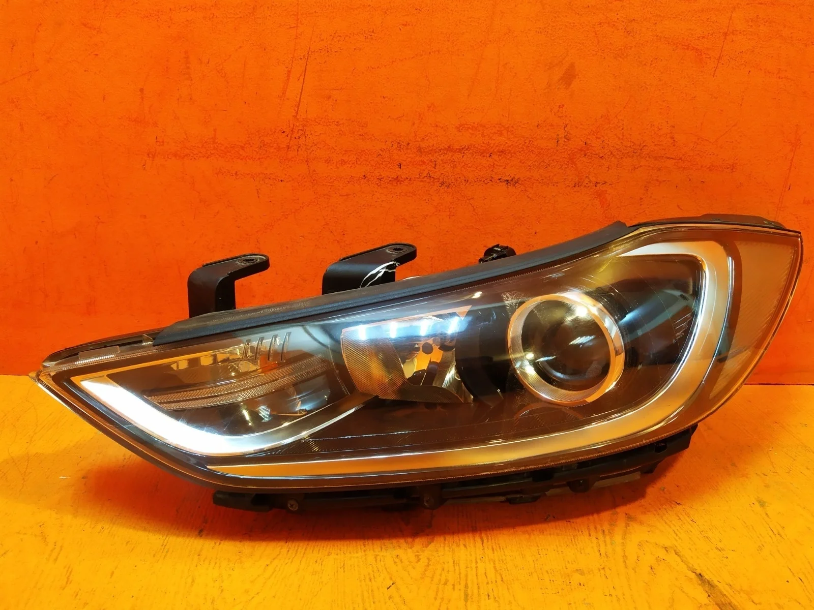 Фара Hyundai Elantra 2015-2019 6 AD