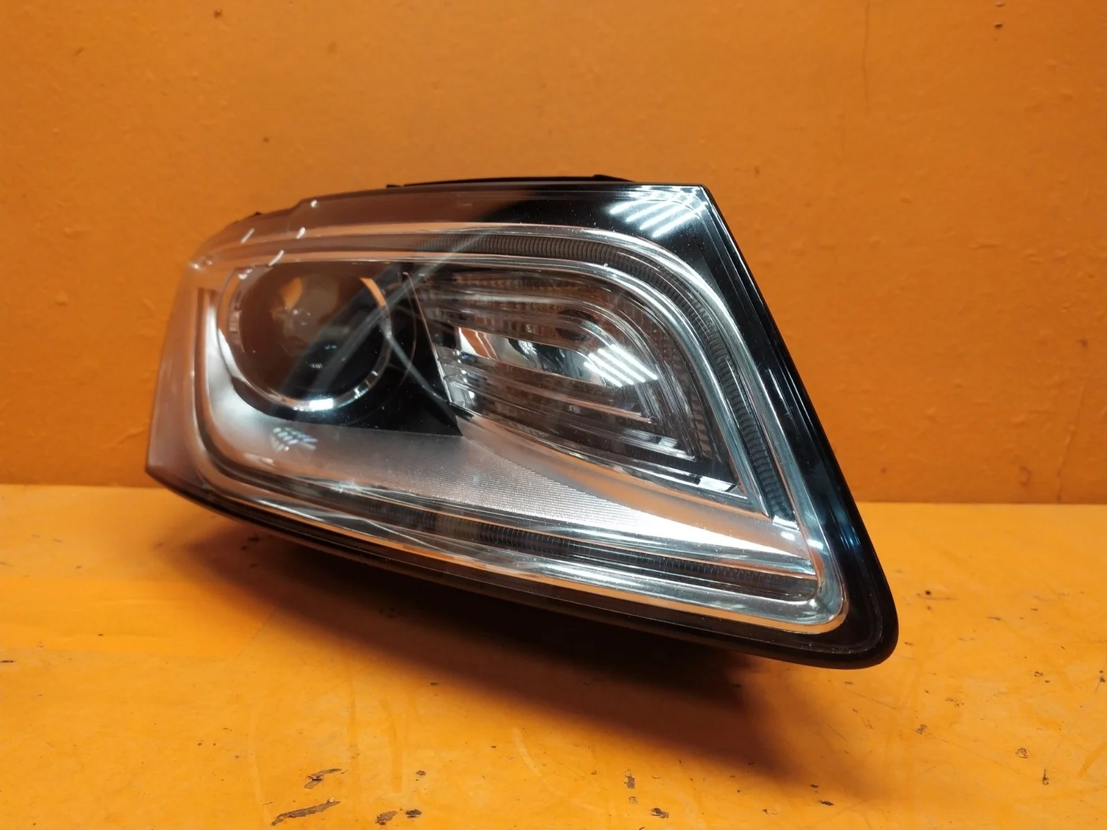 Фара Audi Q5 2012-2017 8R