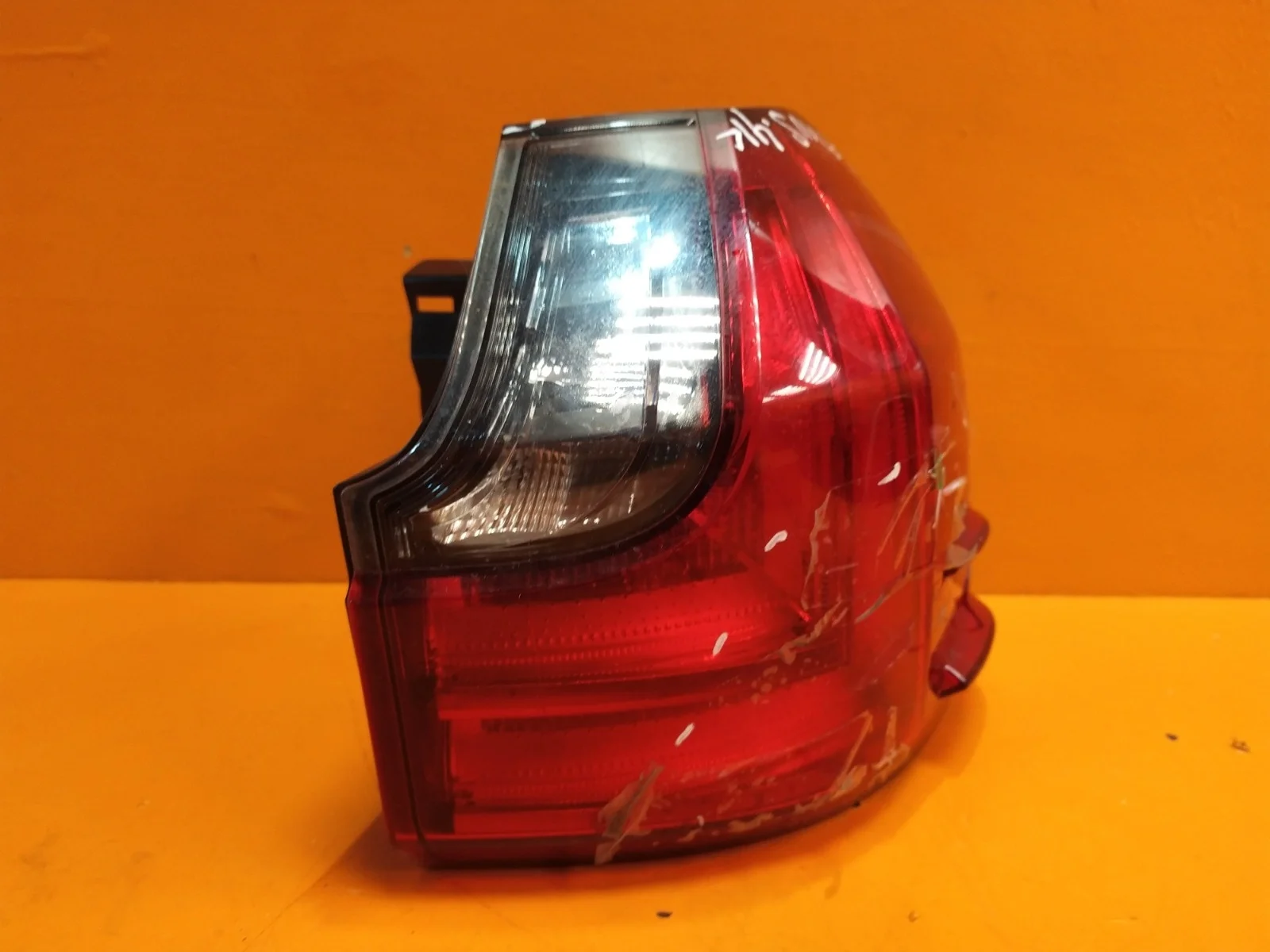 Фонарь внешний Lexus LX 2015-2023 URJ200