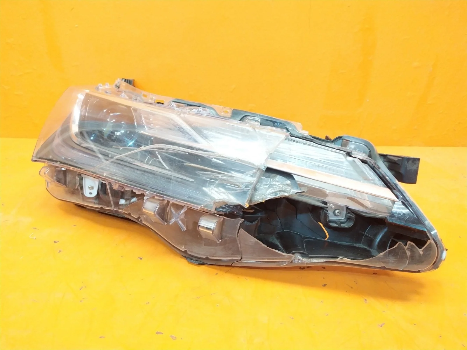 Фара Toyota Corolla 2015-2019 11 E160 E170 E180