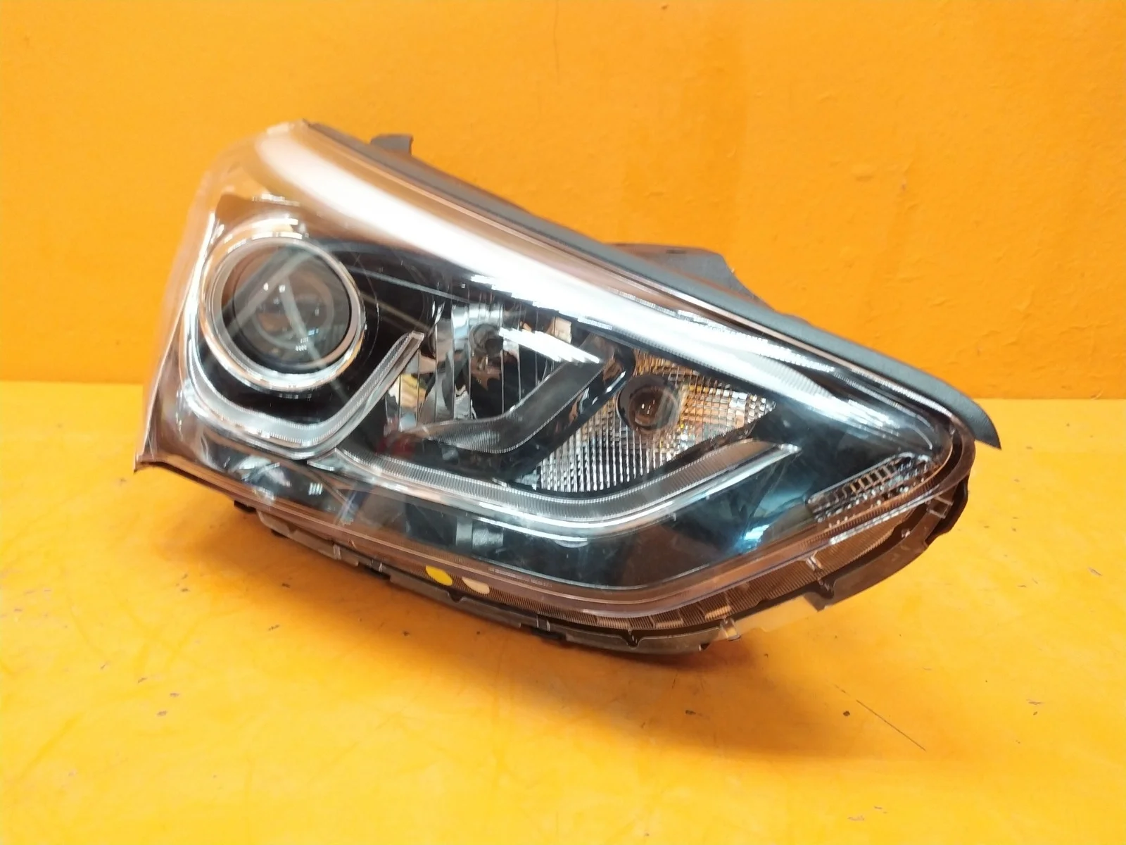 Фара Hyundai Santa FE 2015-2019 3 DM
