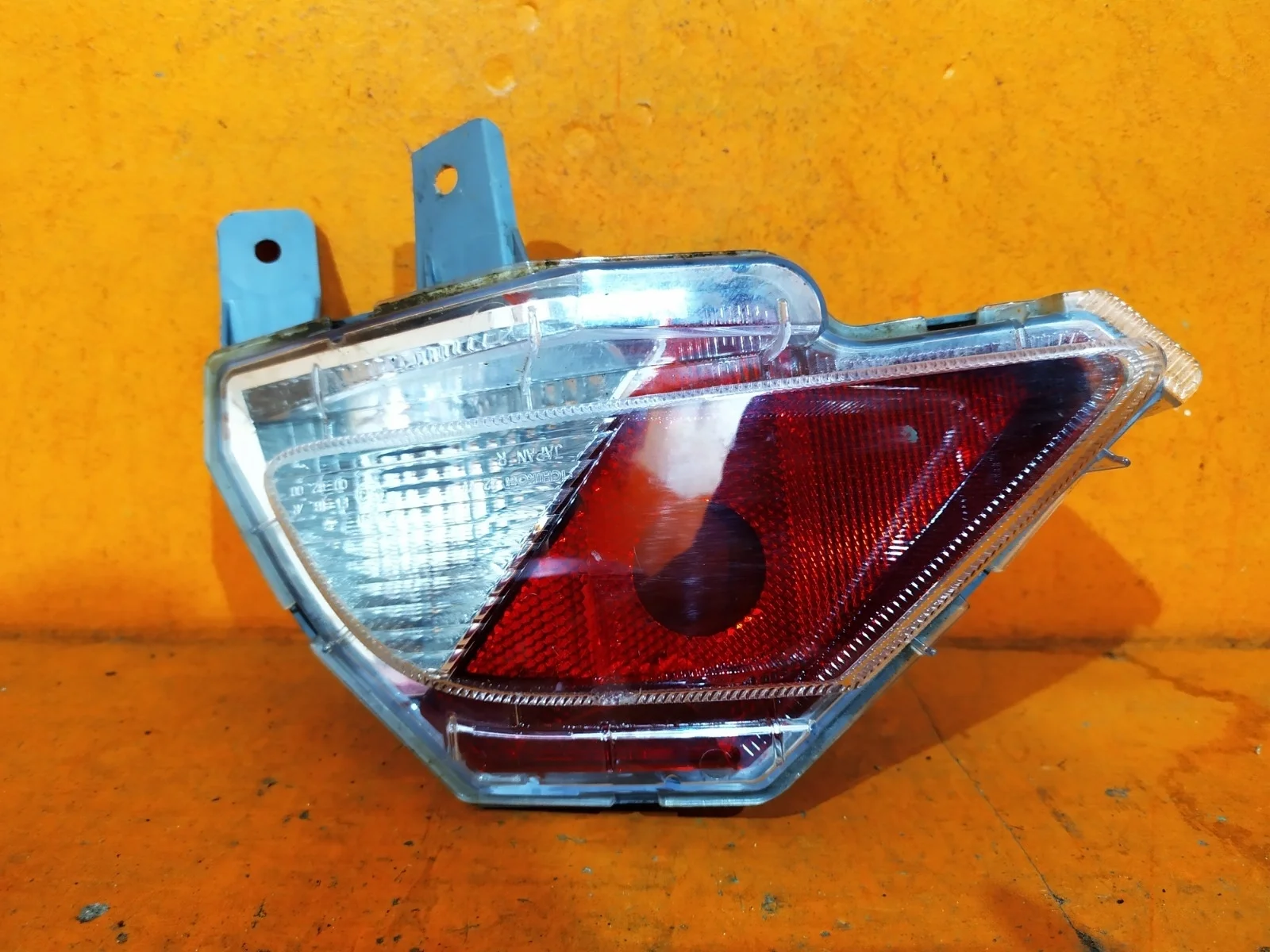 Фонарь противотуманный Toyota RAV4 2015-2019 CA40