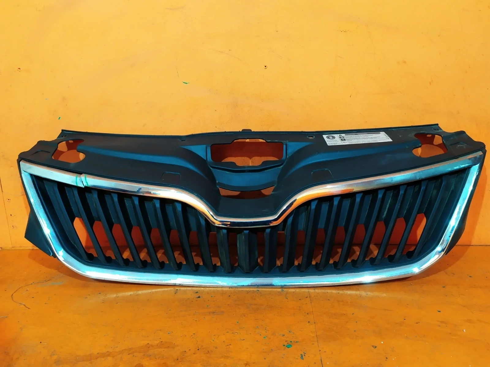Решетка радиатора Skoda Rapid 2014-2020
