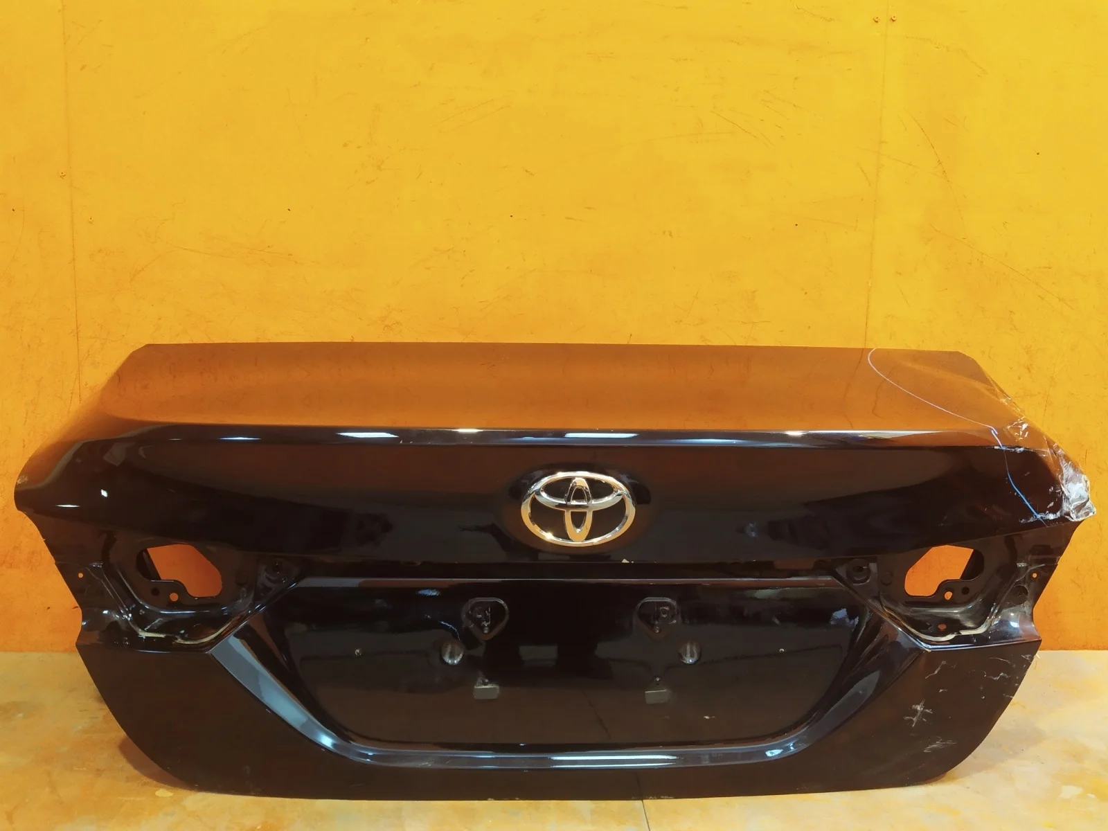 Крышка багажника Toyota Camry 2017-нв 8 XV70