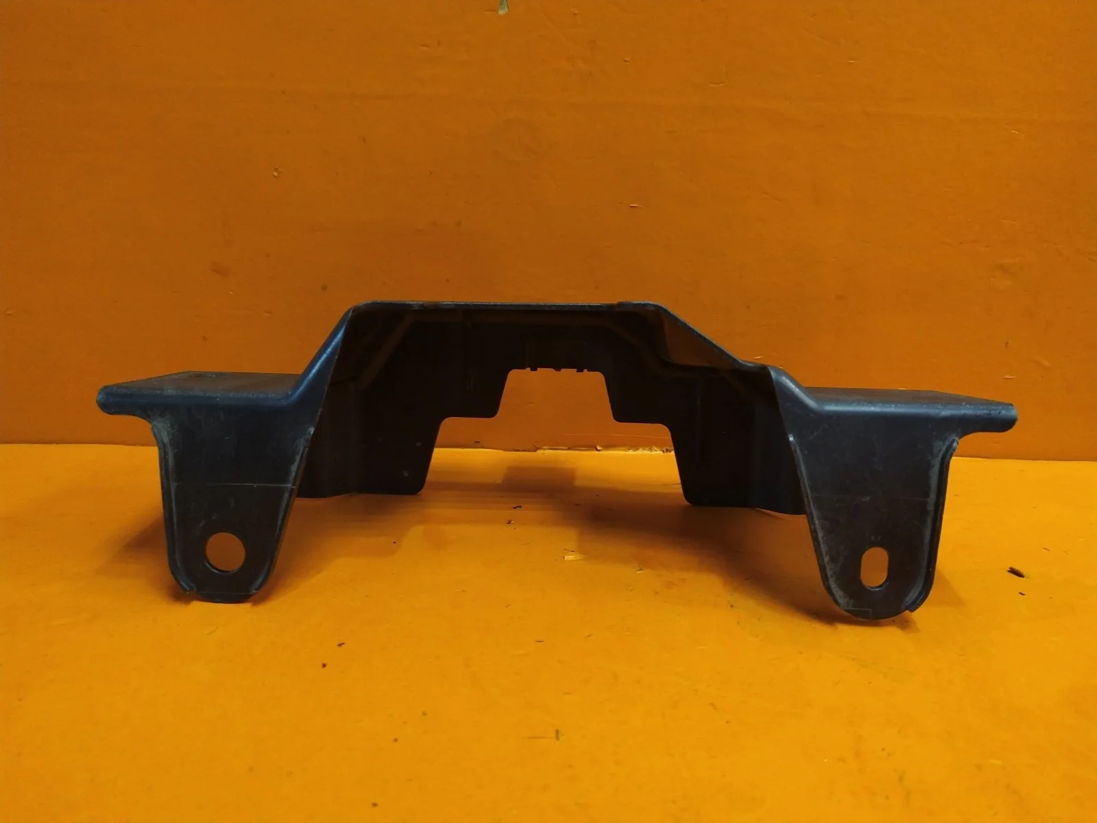 Кронштейн замка капота Toyota Land Cruiser 2015-2021 200