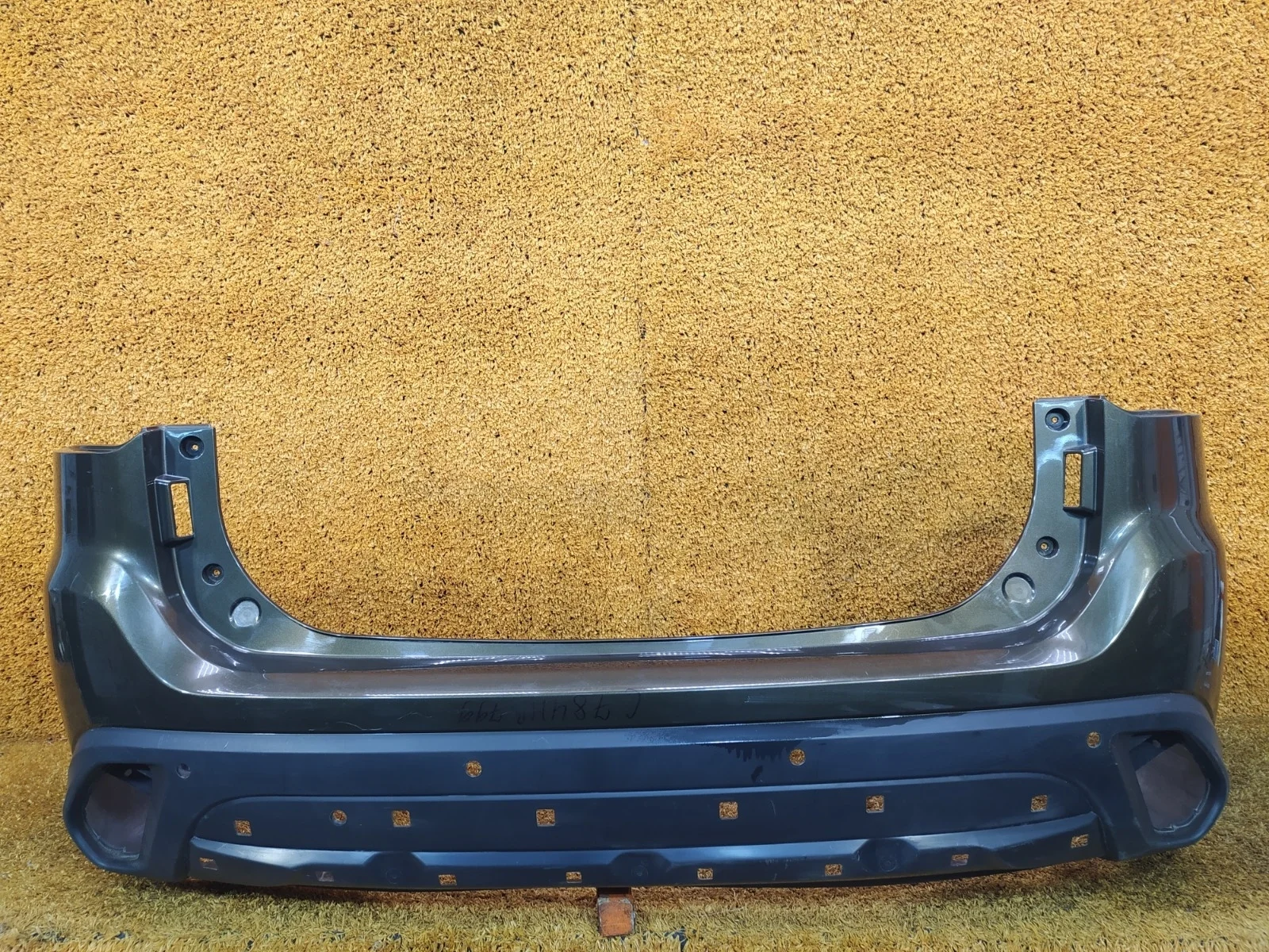 Бампер Mitsubishi outlander 2018-нв 3