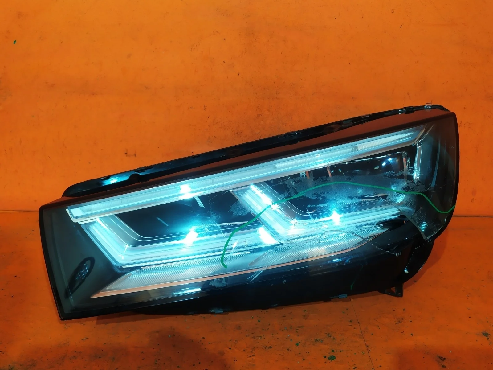 Фара Audi Q5 2017-2020 FY