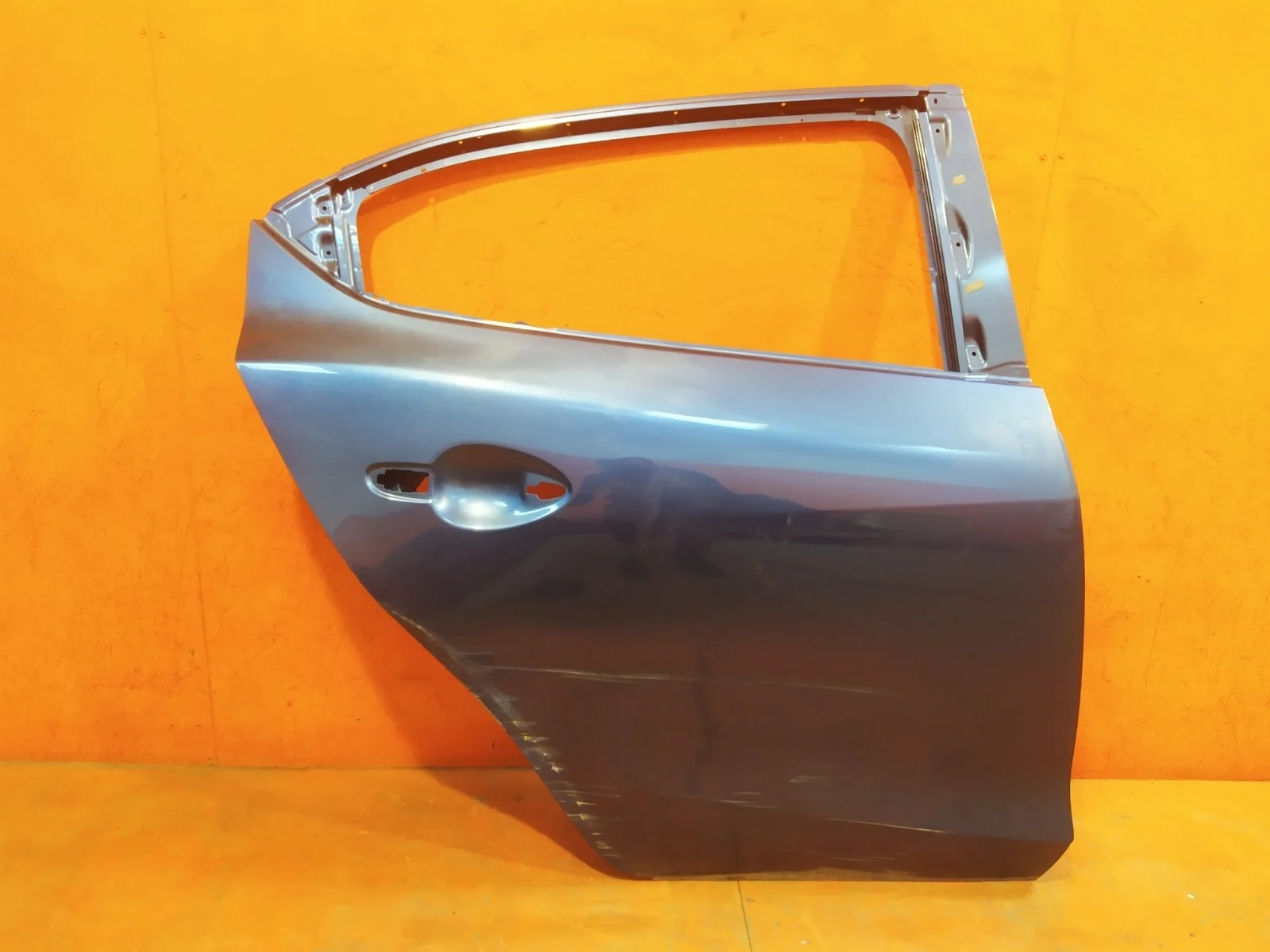 Дверь Mazda 3 2013-2018 BM