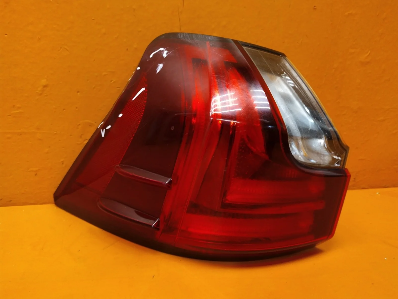 Фонарь внешний Lexus LX 2015-2023 URJ200