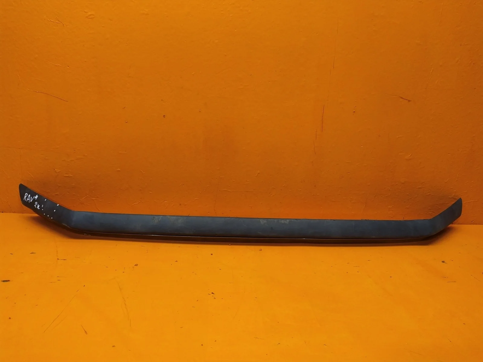 Накладка бампера Toyota RAV4 2012-2015 CA40