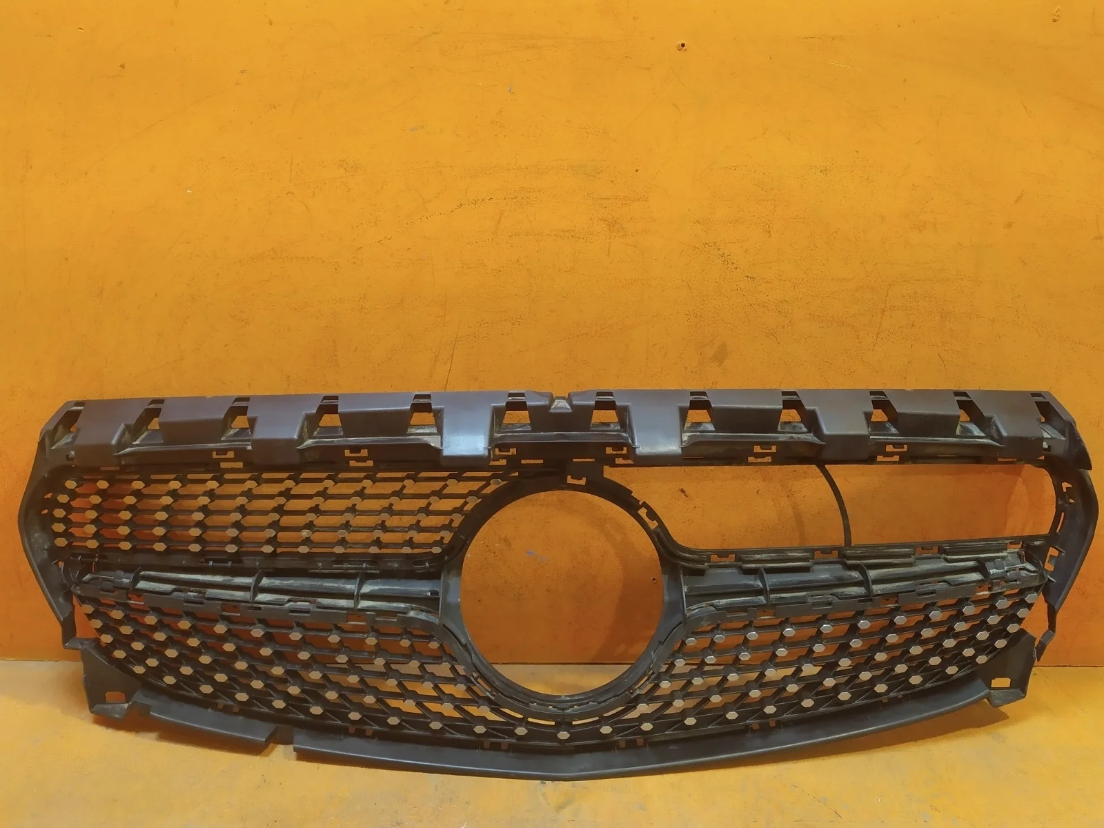 Решетка радиатора Mercedes CLA-Class 2013-2019 C117 X117