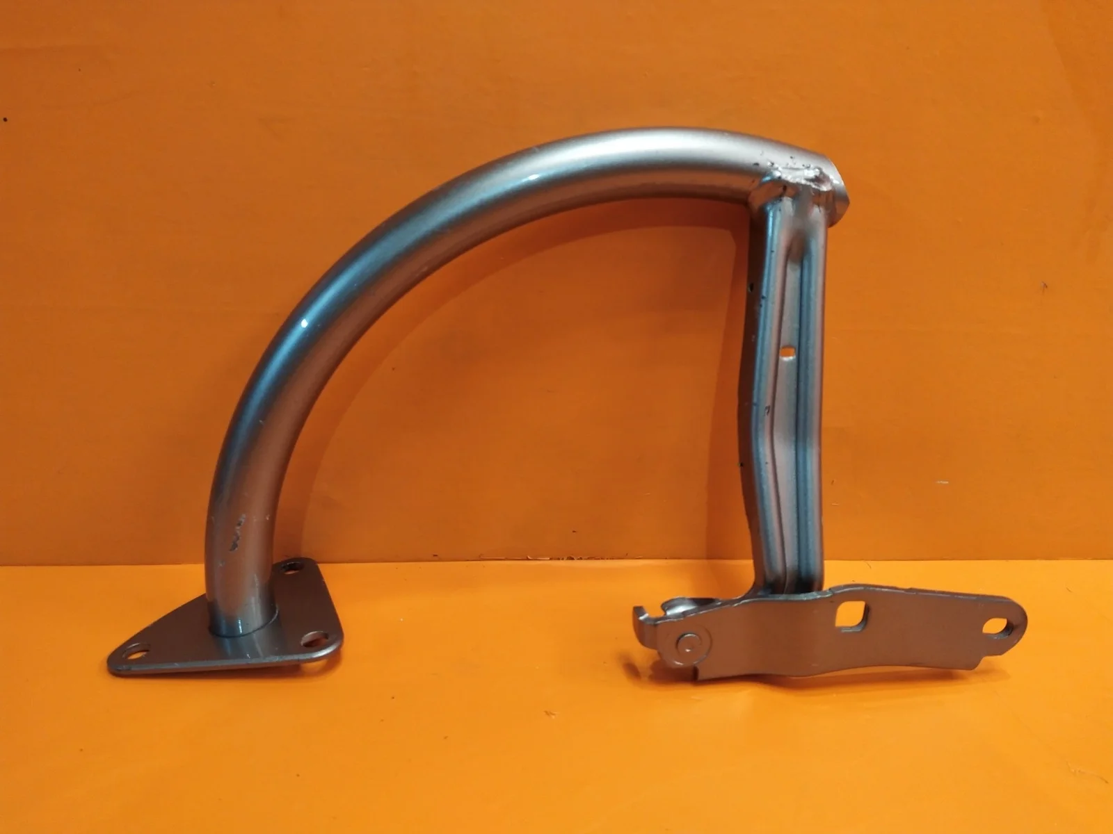 Петля крышки багажника Volkswagen Passat 2005-2010 B6