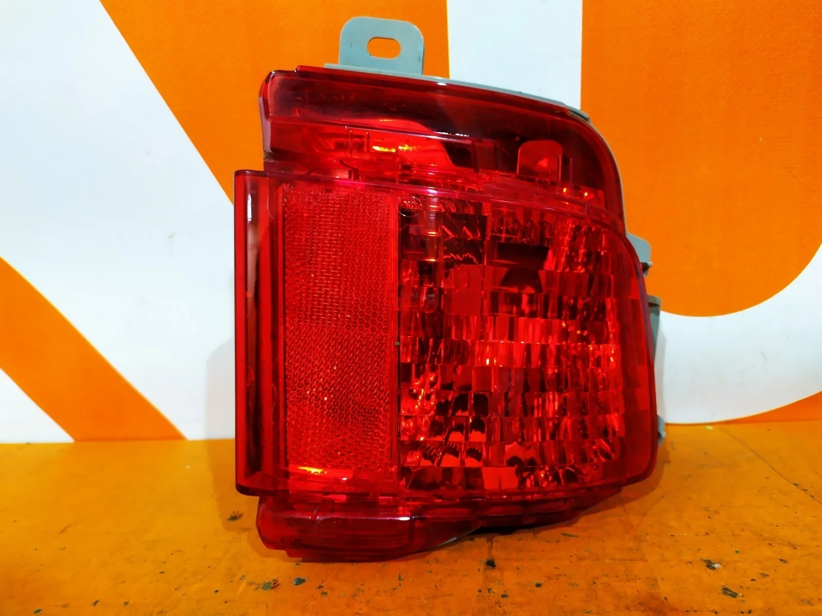 Фонарь противотуманный Toyota Land Cruiser 2015-2021 200