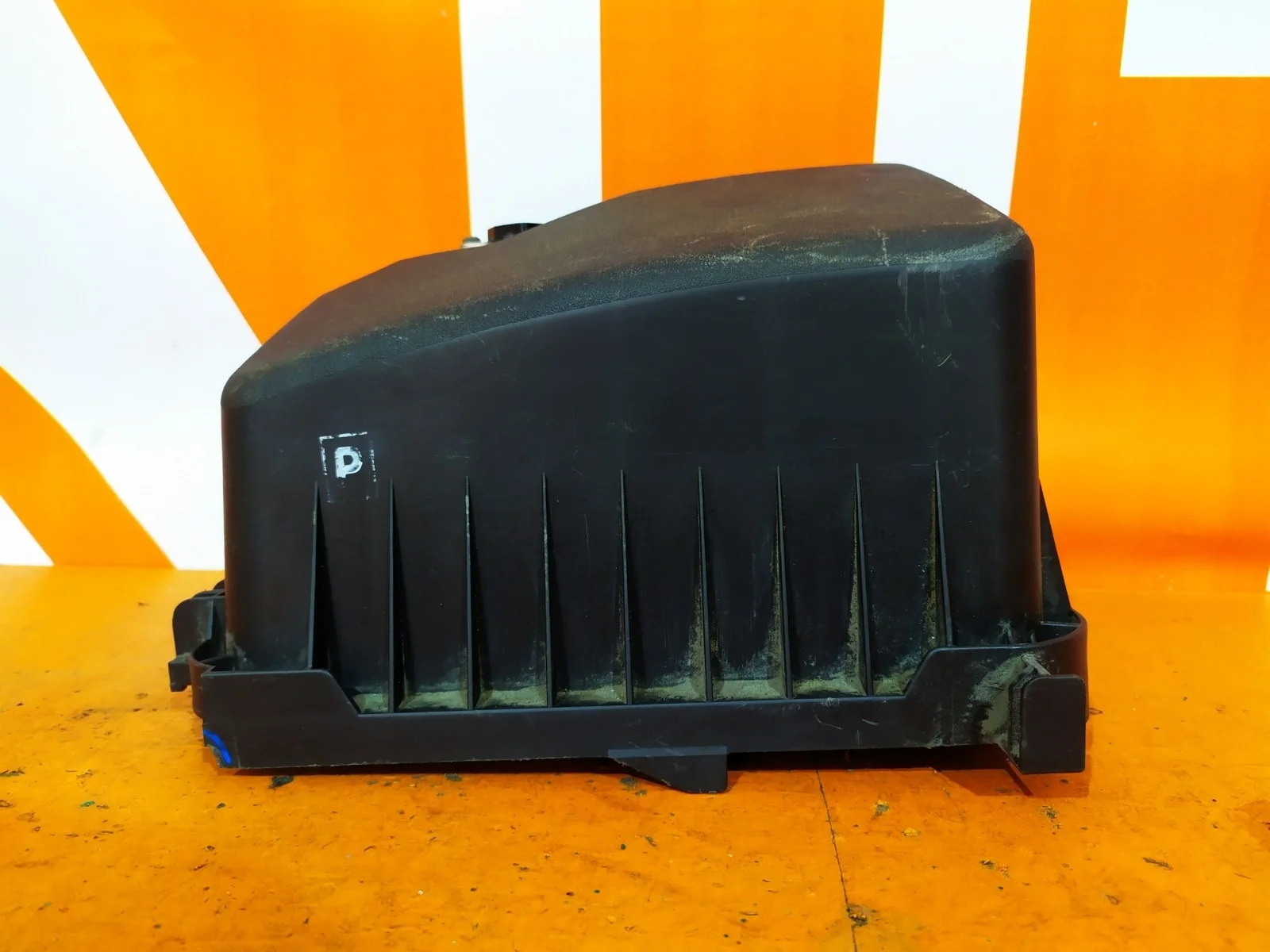 Корпус воздушного фильтра Toyota Auris 2006-2012