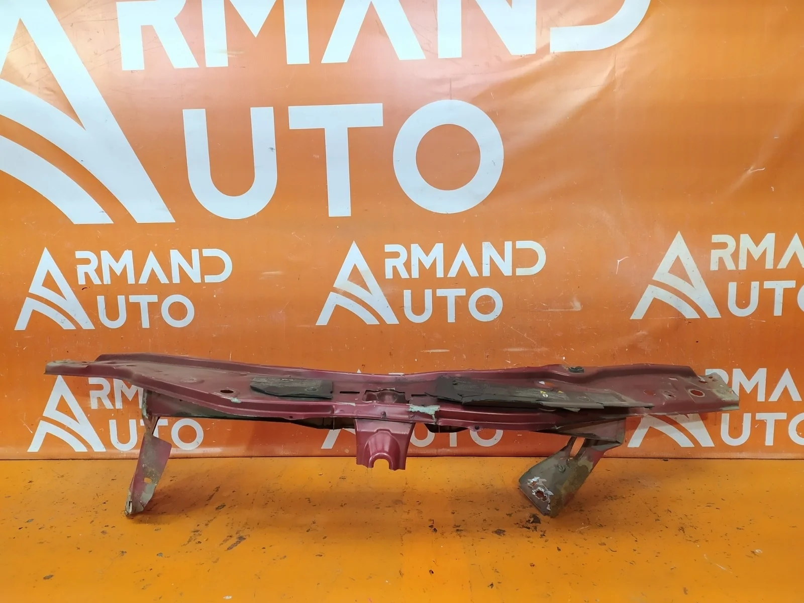 Панель передняя (суппорт радиатора) Renault Duster 2010-2015