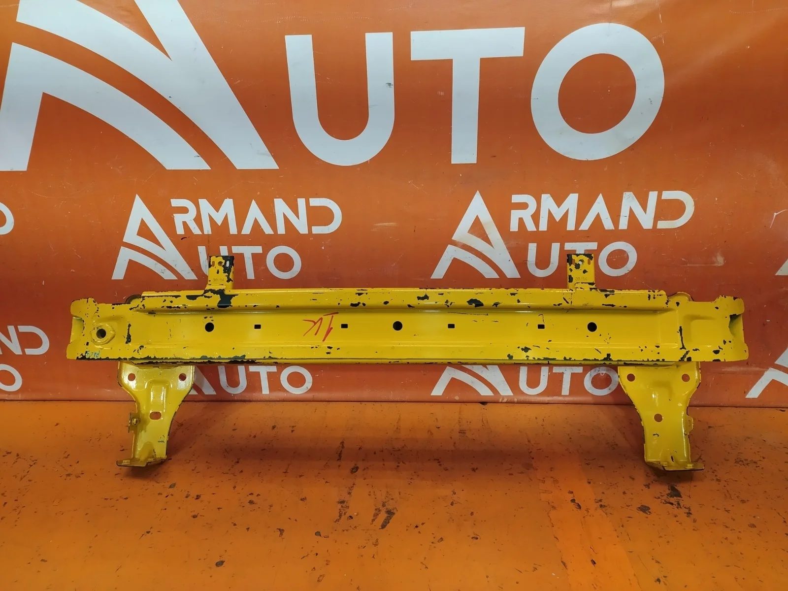 Усилитель бампера Ford Galaxy 2006-2015