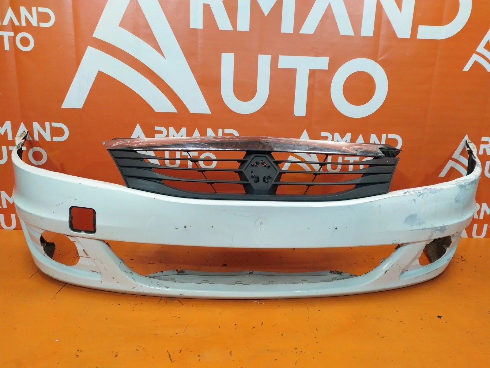 Бампер Renault Logan 2009-2015