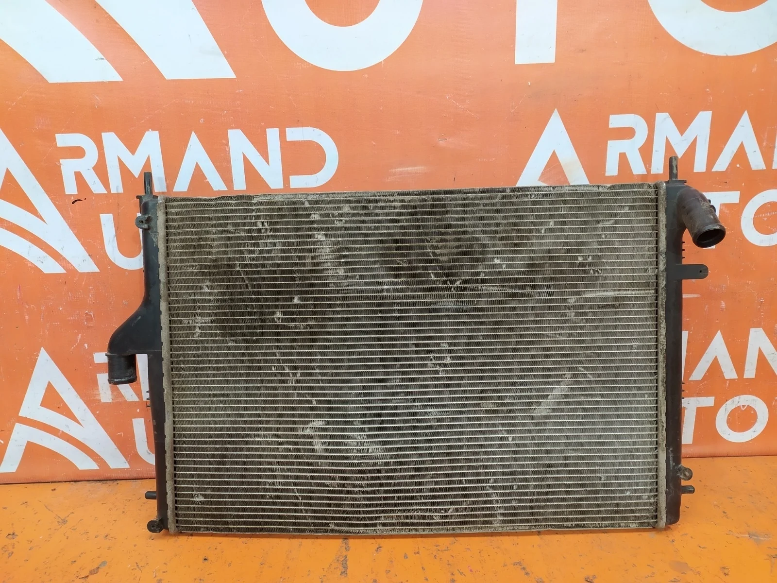 Радиатор двигателя (двс) Renault Logan 2004-2015