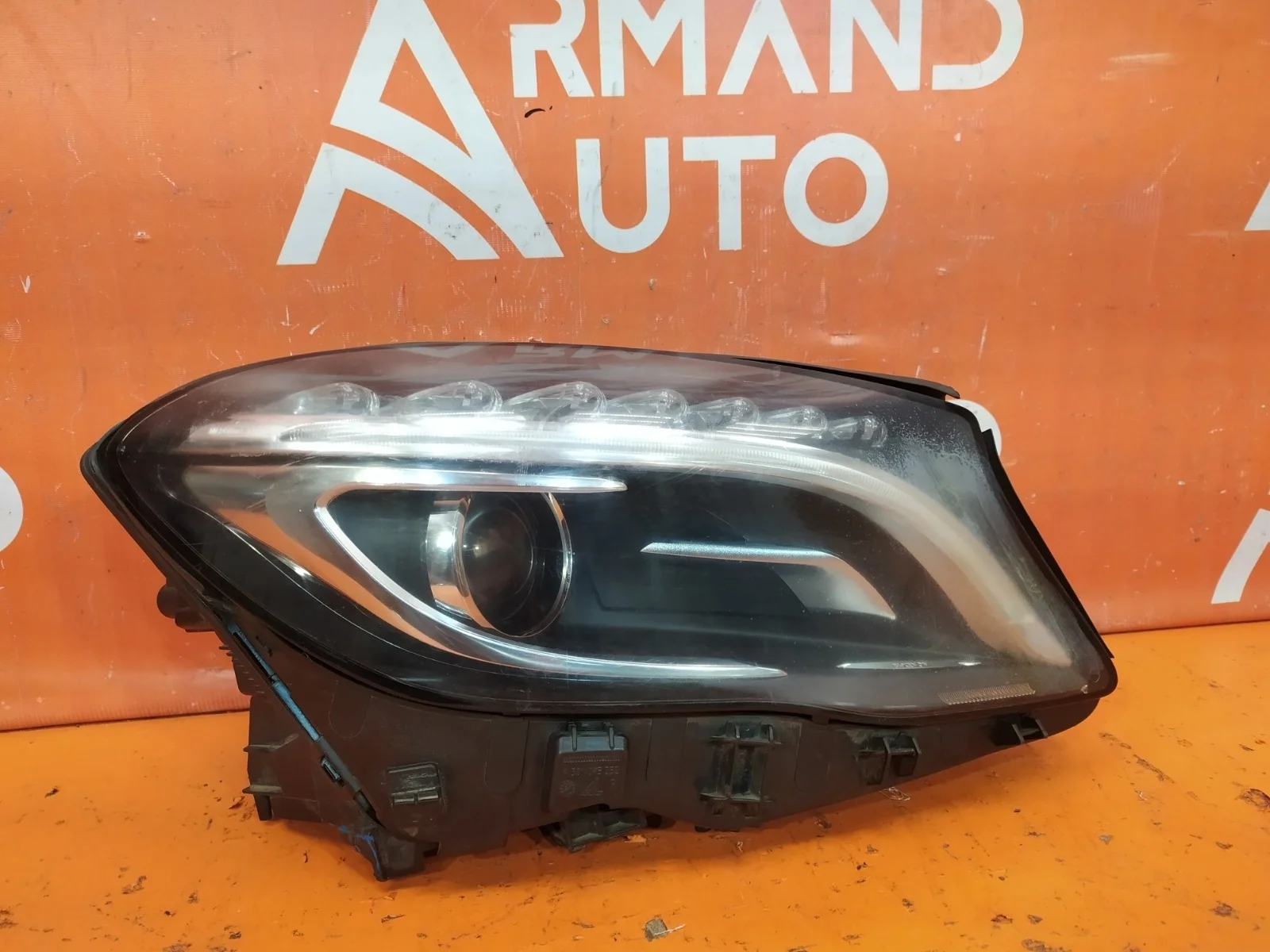 Фара Mercedes GLA-Class 2013-2017 X156