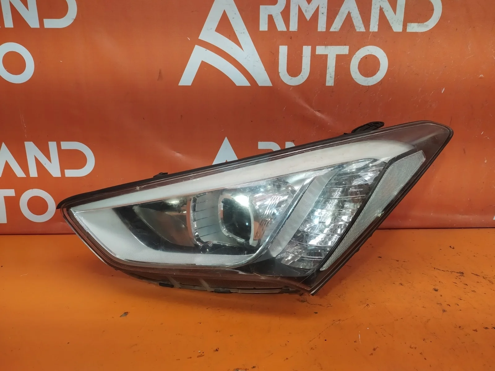 Фара Hyundai Santa Fe 2012-2016 3 DM