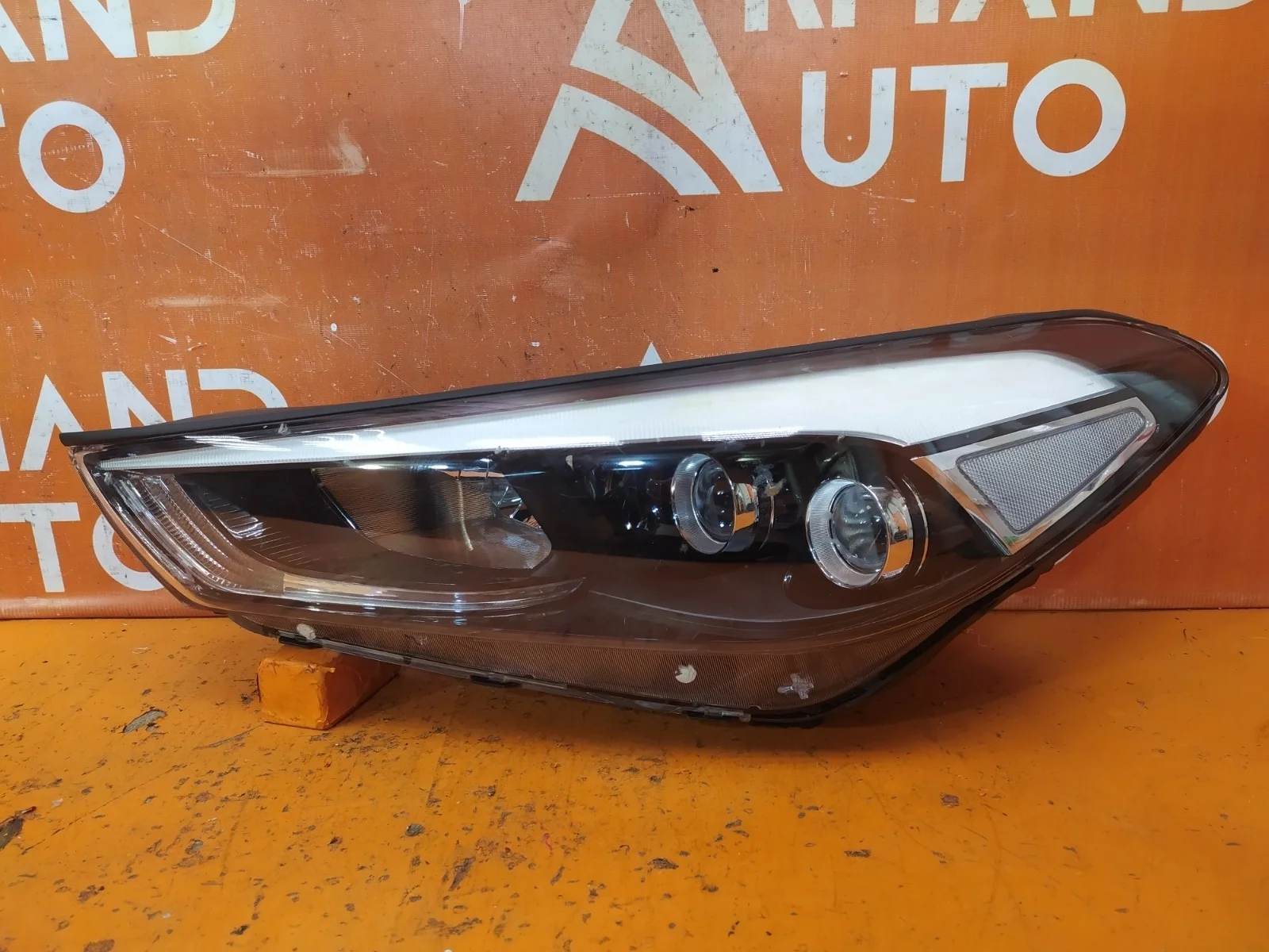Фара Hyundai Tucson 2015-2018 3
