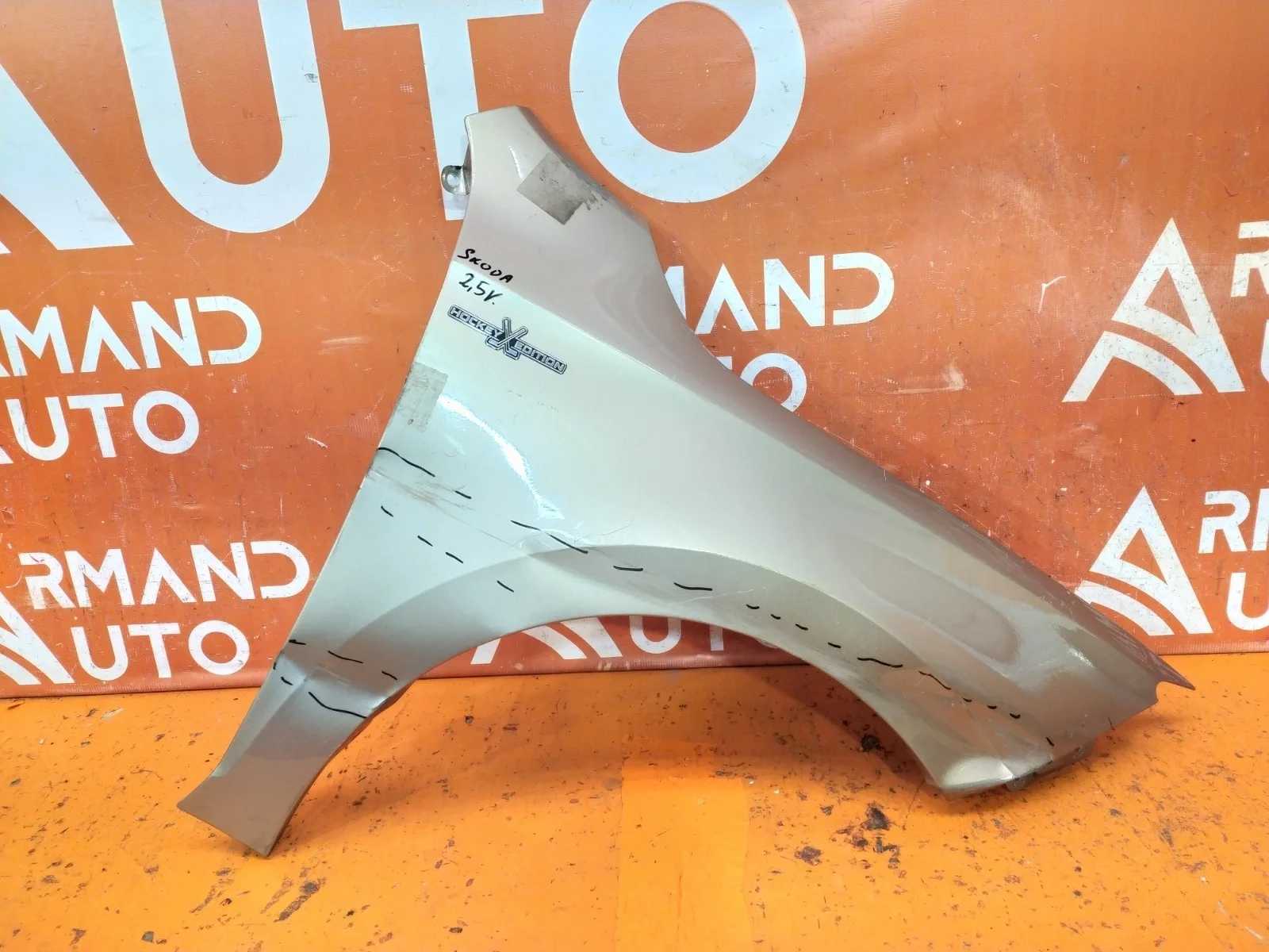 Крыло Skoda Rapid 2017-2020