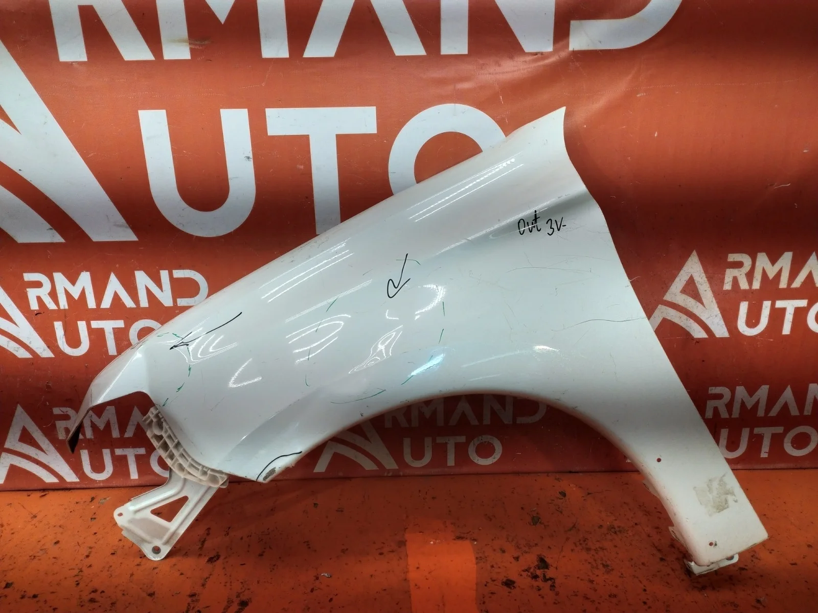 Крыло Mitsubishi Outlander 2015-нв 3