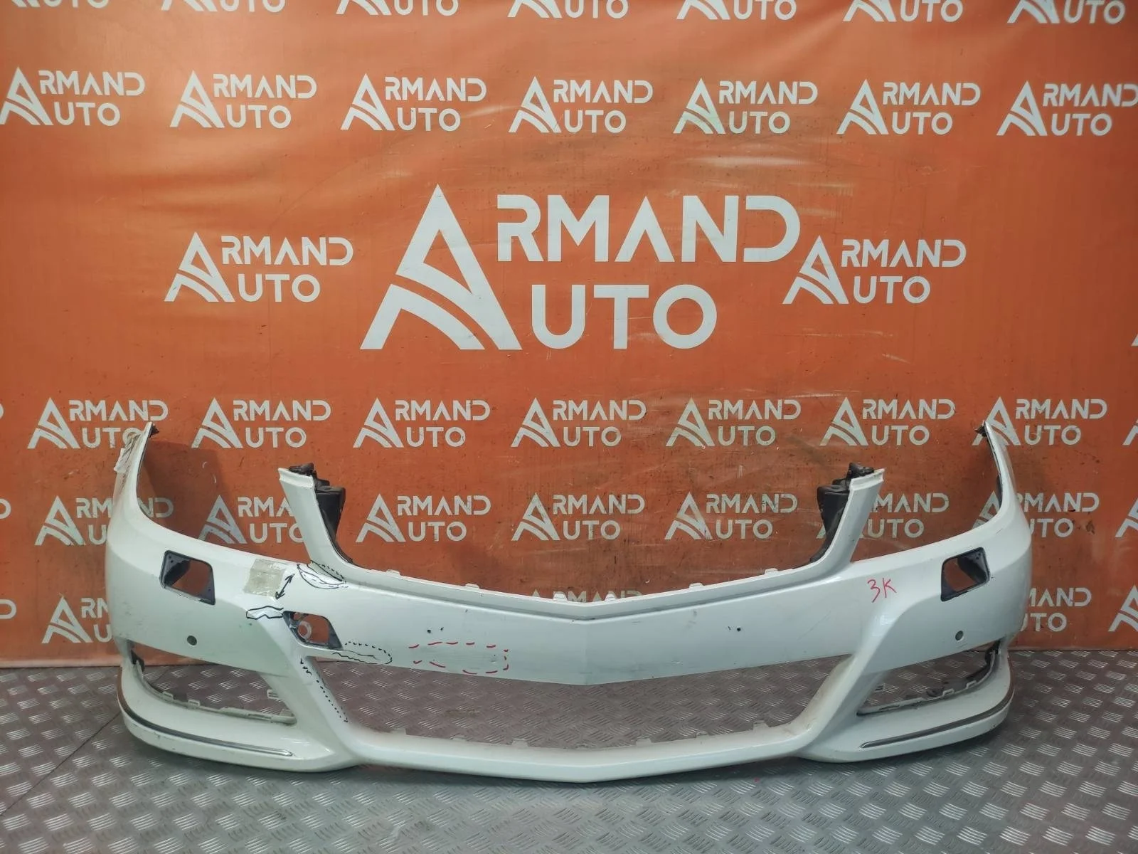 Бампер Mercedes -Class 2011-2015 W204