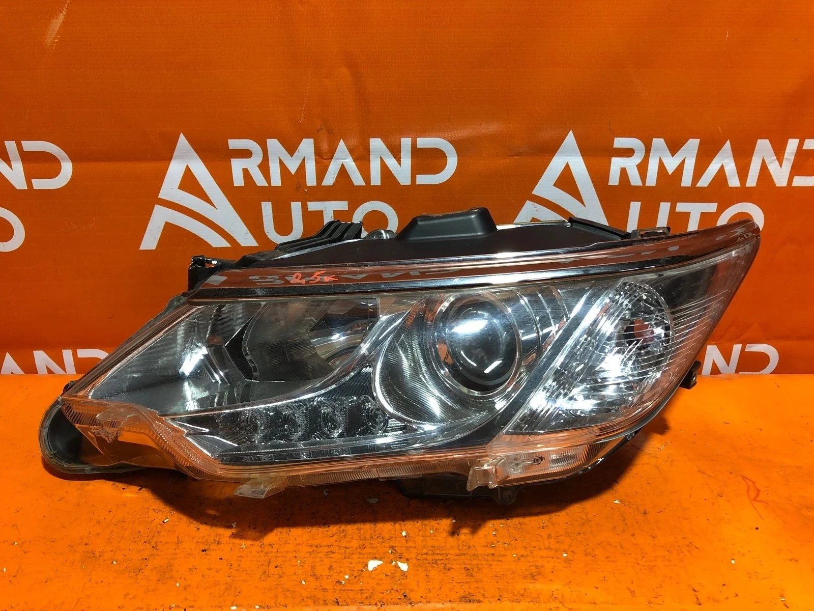 Фара Toyota Camry 2014-2017 XV50