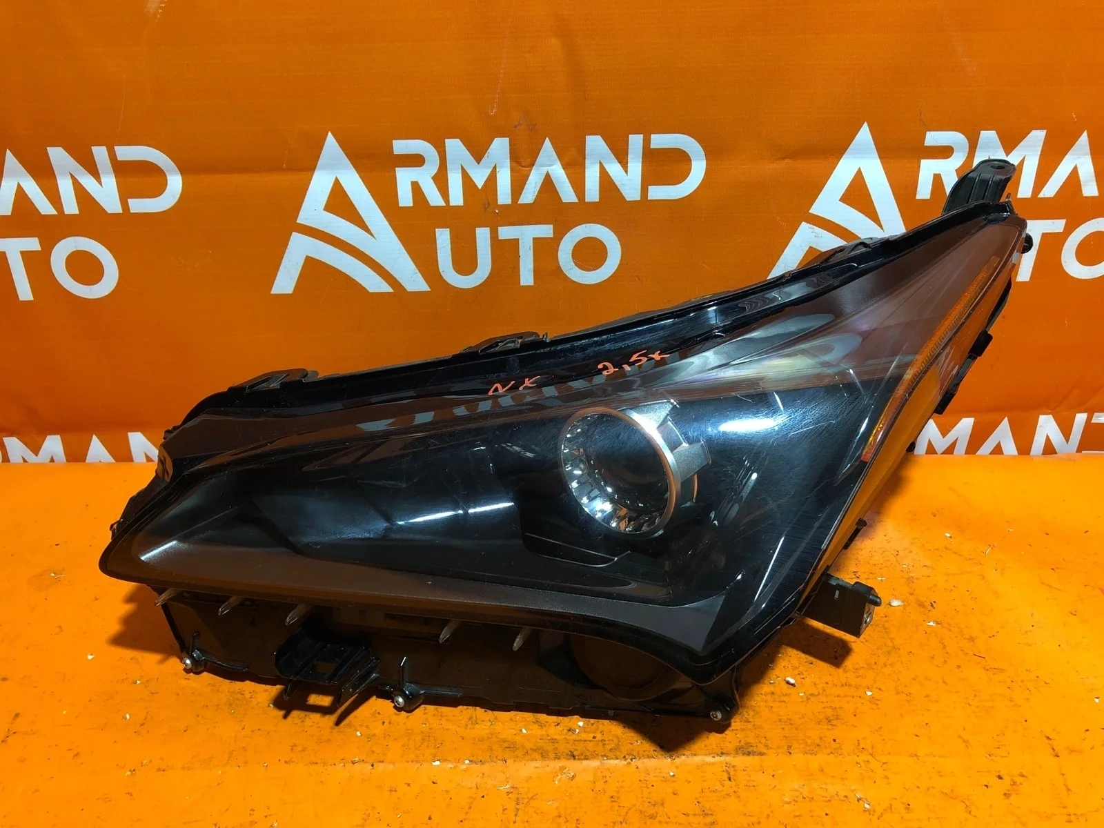 Фара Lexus NX 2017-2021